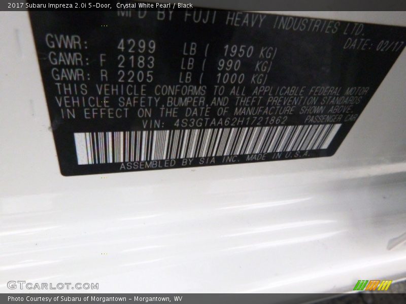 Crystal White Pearl / Black 2017 Subaru Impreza 2.0i 5-Door