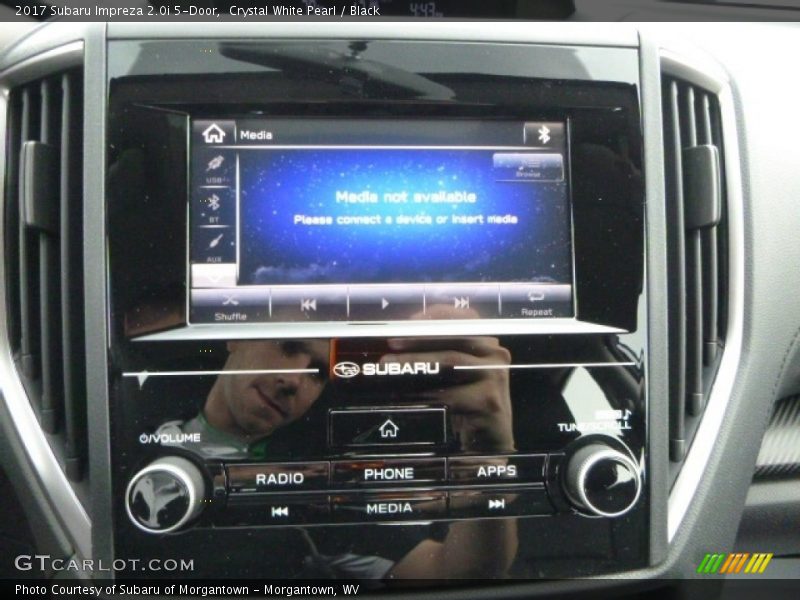 Crystal White Pearl / Black 2017 Subaru Impreza 2.0i 5-Door