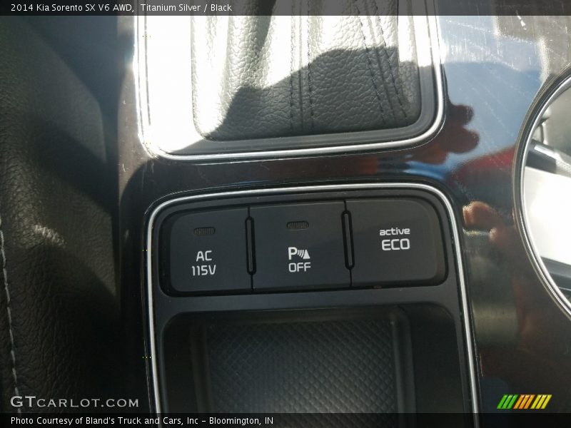 Titanium Silver / Black 2014 Kia Sorento SX V6 AWD