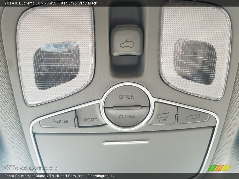 Titanium Silver / Black 2014 Kia Sorento SX V6 AWD