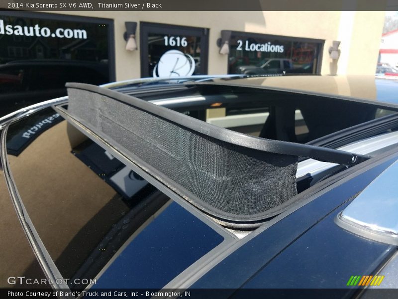 Titanium Silver / Black 2014 Kia Sorento SX V6 AWD