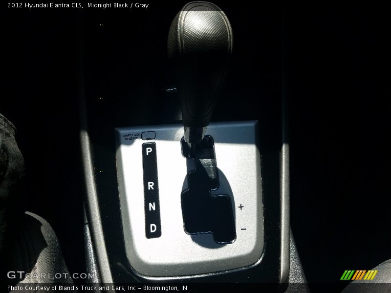 Midnight Black / Gray 2012 Hyundai Elantra GLS