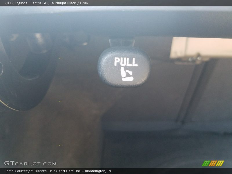Midnight Black / Gray 2012 Hyundai Elantra GLS
