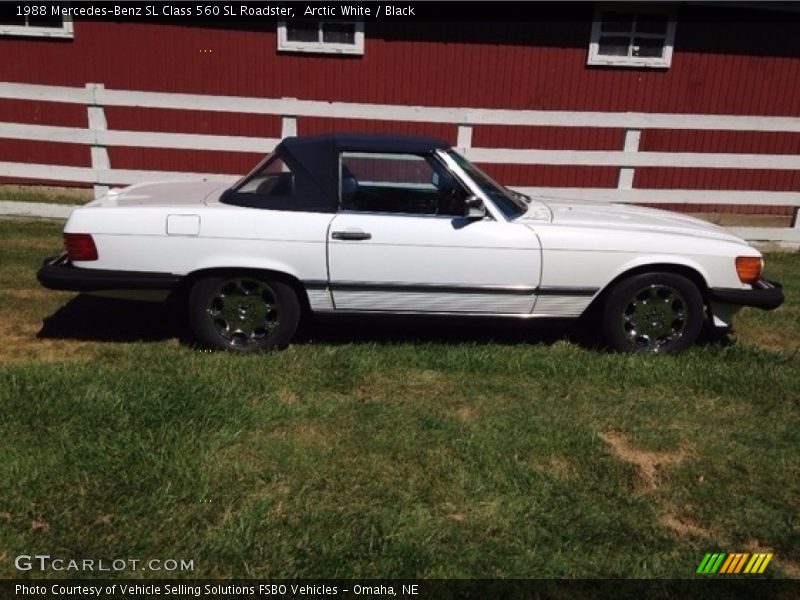 Arctic White / Black 1988 Mercedes-Benz SL Class 560 SL Roadster