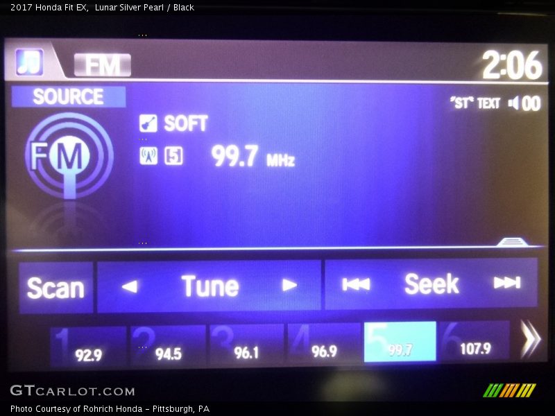 Lunar Silver Pearl / Black 2017 Honda Fit EX