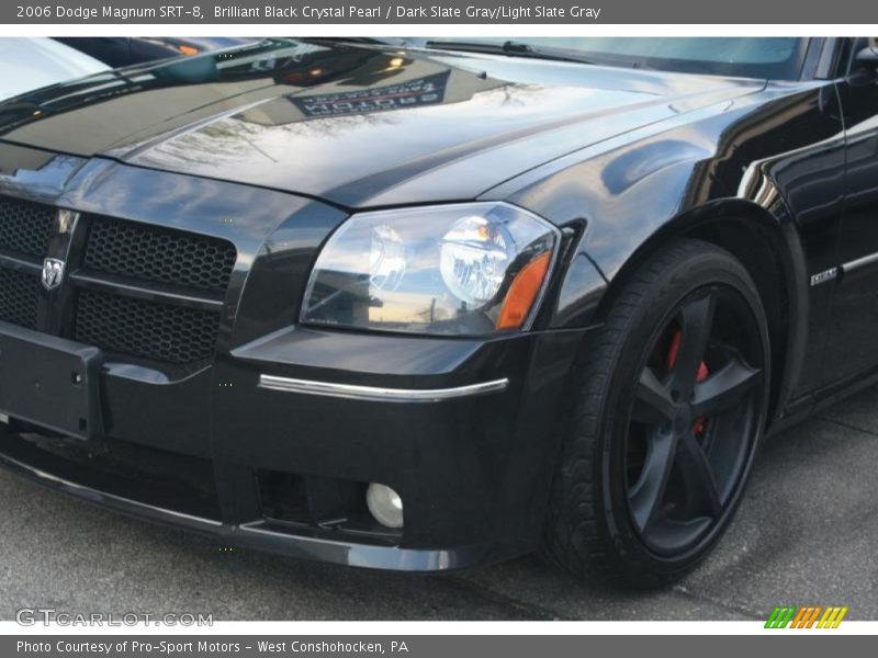 Brilliant Black Crystal Pearl / Dark Slate Gray/Light Slate Gray 2006 Dodge Magnum SRT-8