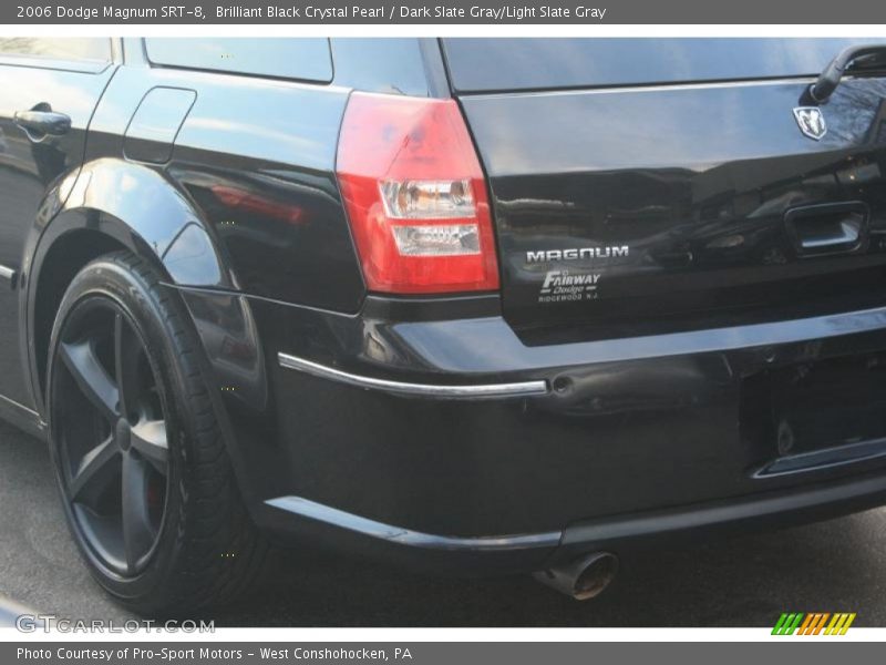 Brilliant Black Crystal Pearl / Dark Slate Gray/Light Slate Gray 2006 Dodge Magnum SRT-8