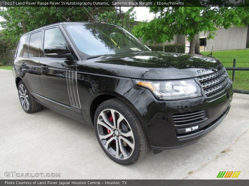 Front 3/4 View of 2017 Range Rover SVAutobiography Dynamic