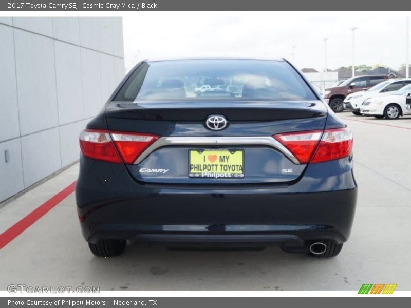 Cosmic Gray Mica / Black 2017 Toyota Camry SE