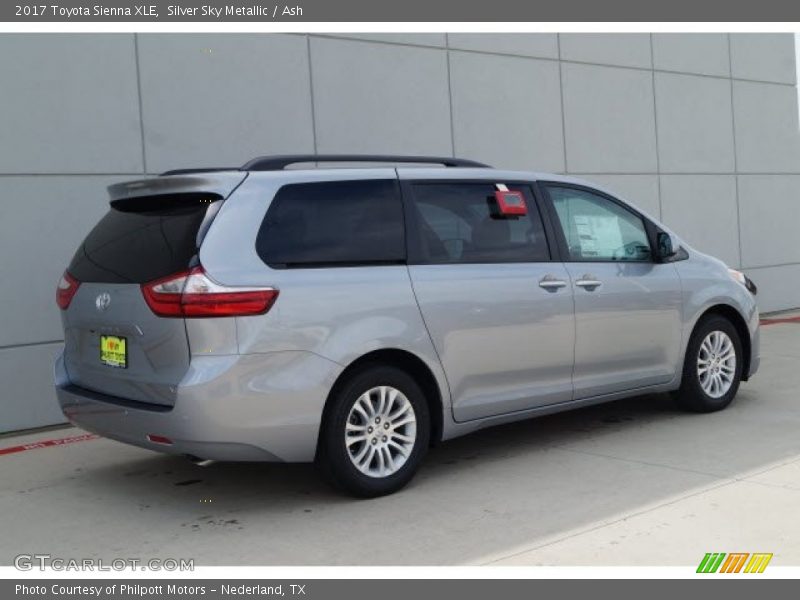 Silver Sky Metallic / Ash 2017 Toyota Sienna XLE