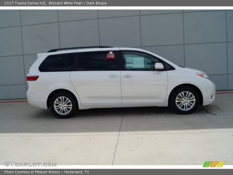 Blizzard White Pearl / Dark Bisque 2017 Toyota Sienna XLE