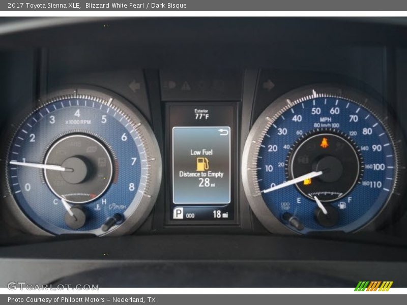 Blizzard White Pearl / Dark Bisque 2017 Toyota Sienna XLE
