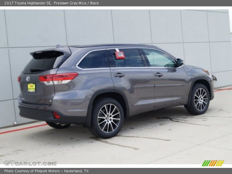 Predawn Gray Mica / Black 2017 Toyota Highlander SE