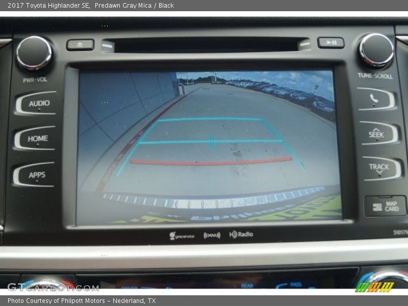 Predawn Gray Mica / Black 2017 Toyota Highlander SE
