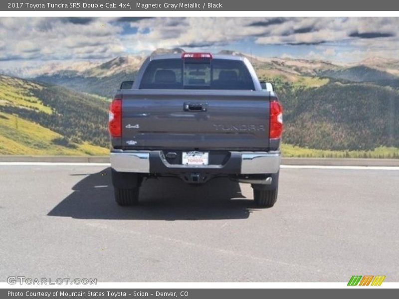 Magnetic Gray Metallic / Black 2017 Toyota Tundra SR5 Double Cab 4x4