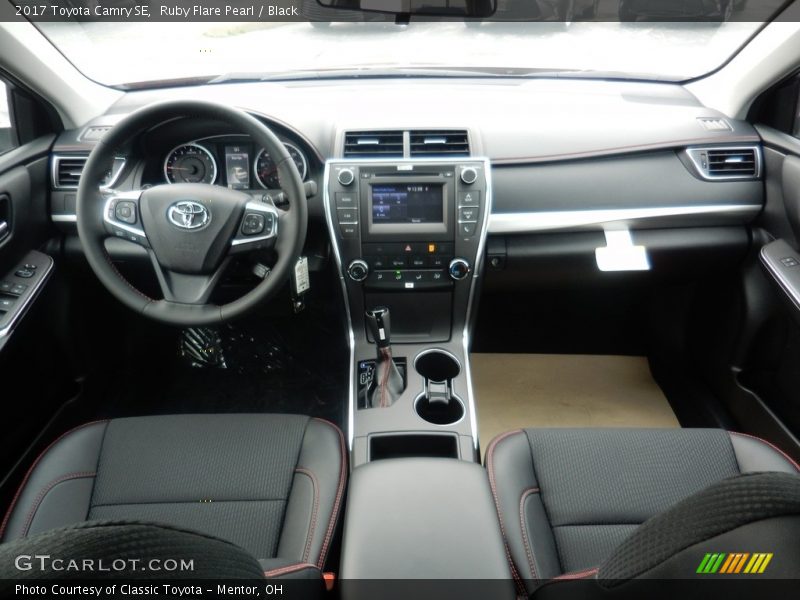 Ruby Flare Pearl / Black 2017 Toyota Camry SE