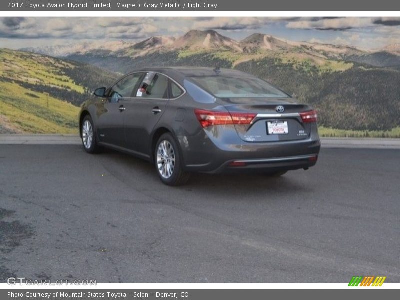 Magnetic Gray Metallic / Light Gray 2017 Toyota Avalon Hybrid Limited