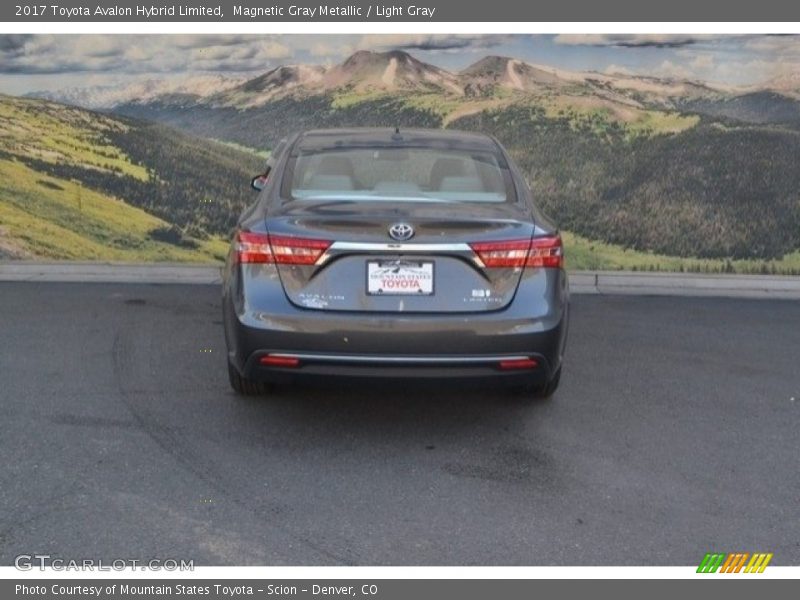 Magnetic Gray Metallic / Light Gray 2017 Toyota Avalon Hybrid Limited