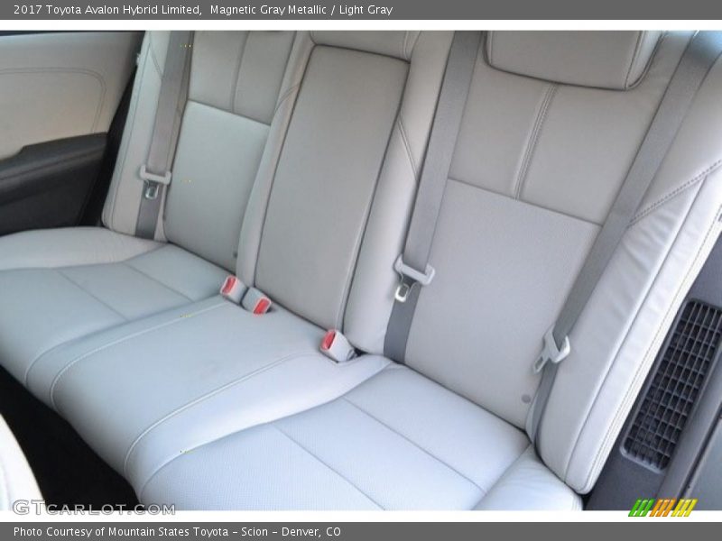 Magnetic Gray Metallic / Light Gray 2017 Toyota Avalon Hybrid Limited