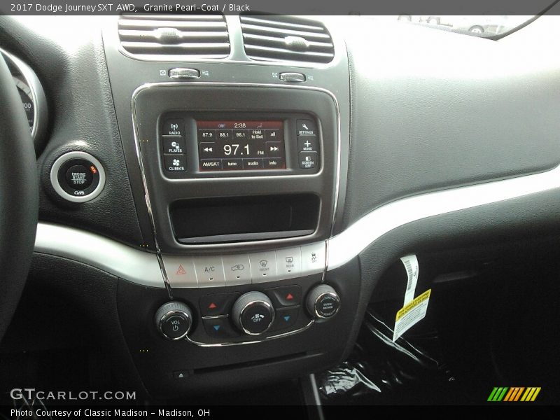 Granite Pearl-Coat / Black 2017 Dodge Journey SXT AWD