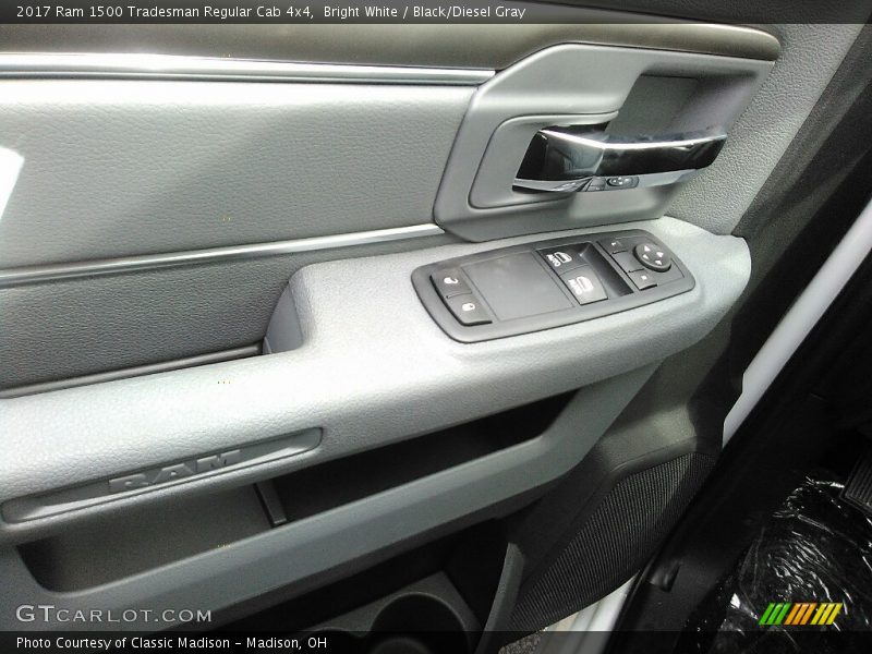 Bright White / Black/Diesel Gray 2017 Ram 1500 Tradesman Regular Cab 4x4