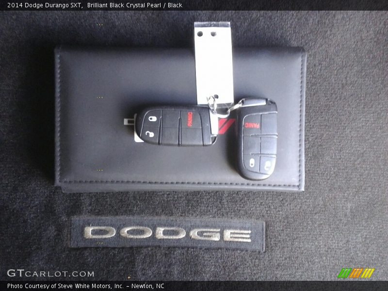 Brilliant Black Crystal Pearl / Black 2014 Dodge Durango SXT