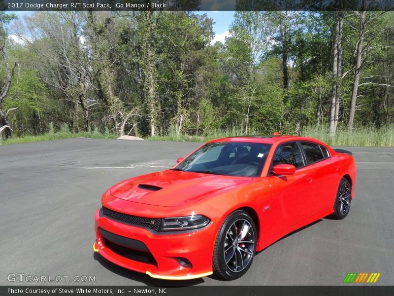 Go Mango / Black 2017 Dodge Charger R/T Scat Pack