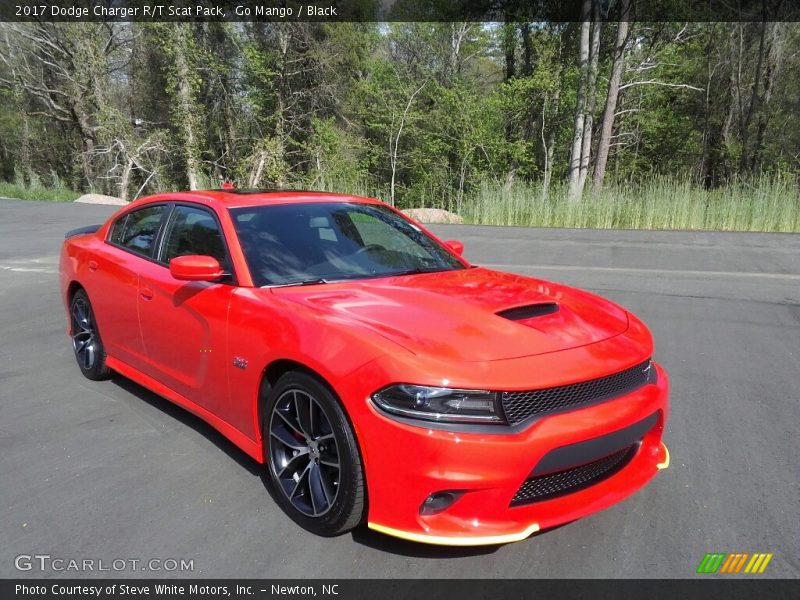 Go Mango / Black 2017 Dodge Charger R/T Scat Pack