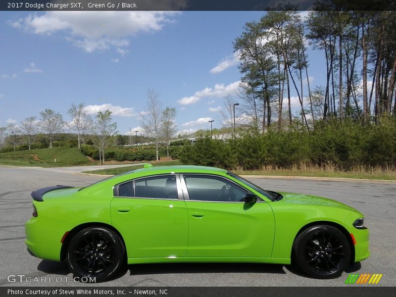 Green Go / Black 2017 Dodge Charger SXT