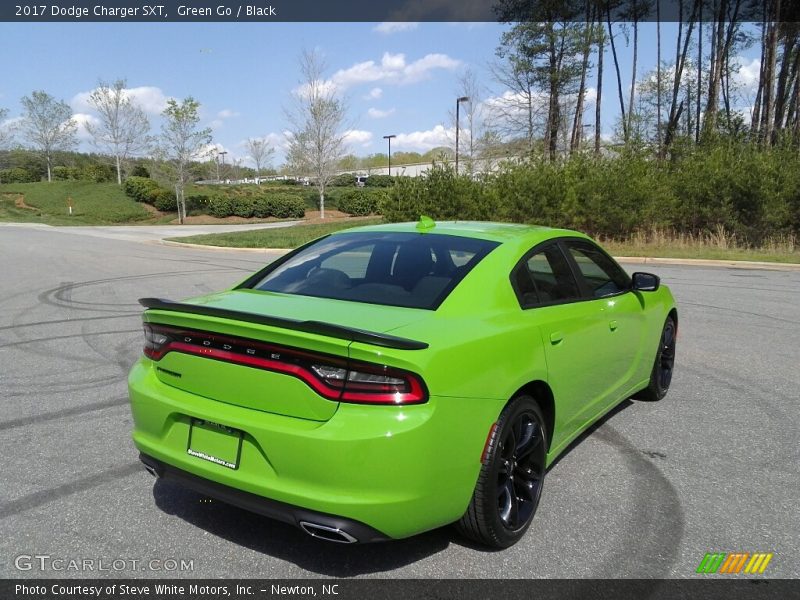 Green Go / Black 2017 Dodge Charger SXT
