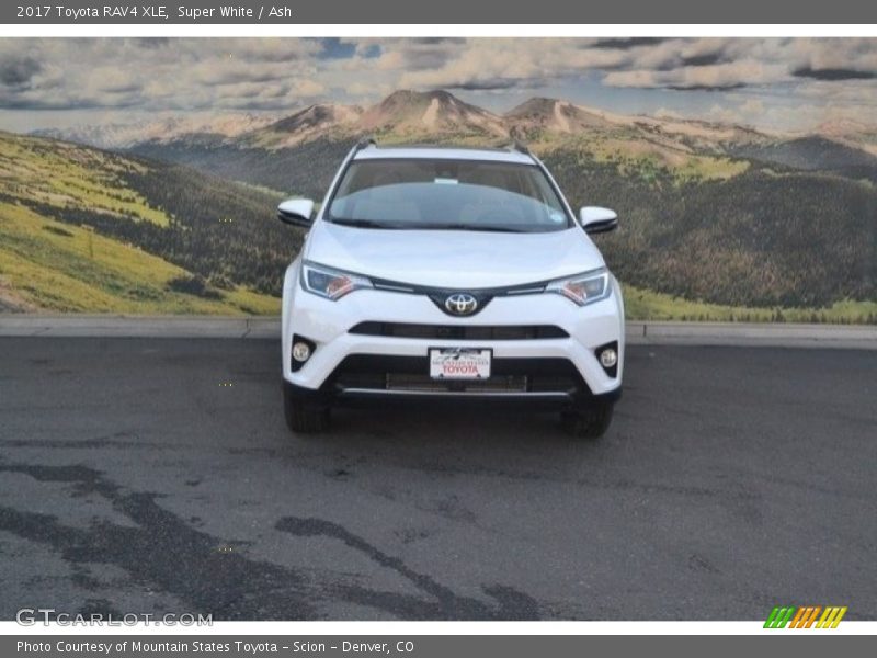 Super White / Ash 2017 Toyota RAV4 XLE