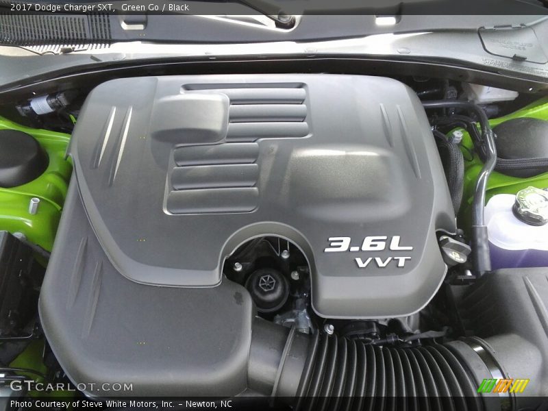 Green Go / Black 2017 Dodge Charger SXT