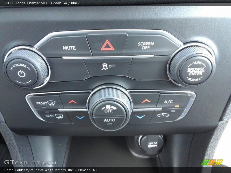 Green Go / Black 2017 Dodge Charger SXT