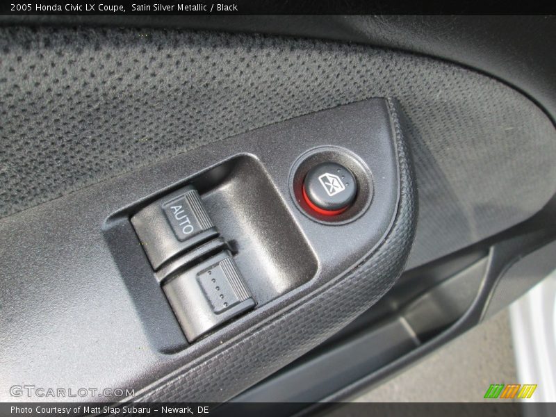 Satin Silver Metallic / Black 2005 Honda Civic LX Coupe