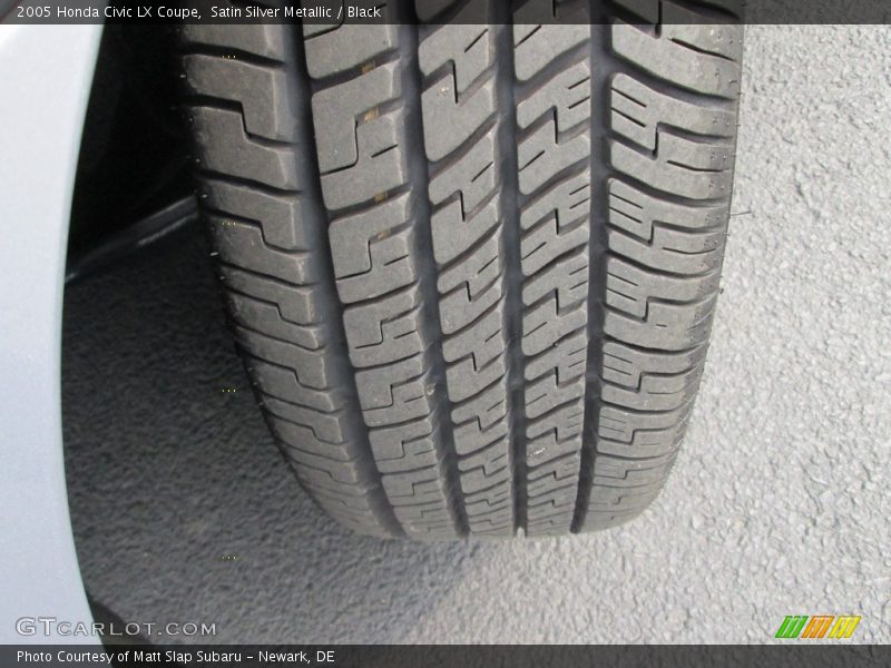 Satin Silver Metallic / Black 2005 Honda Civic LX Coupe