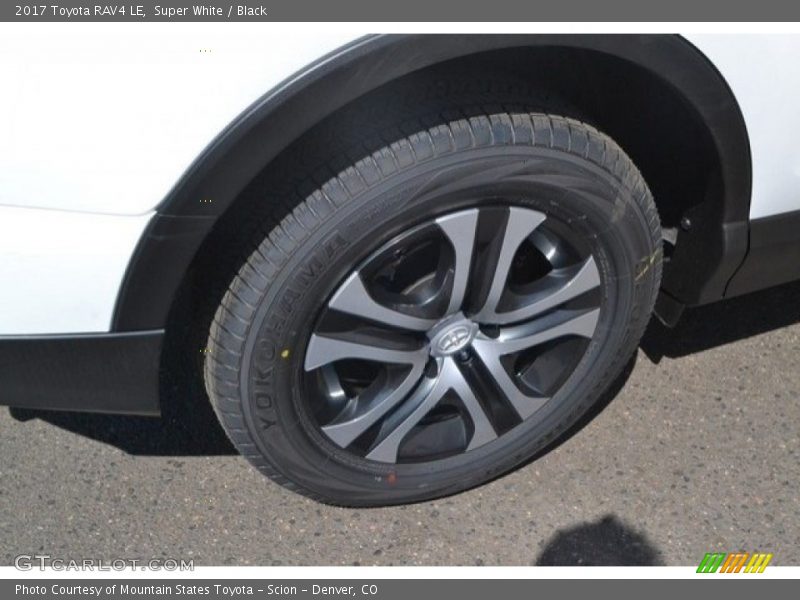 Super White / Black 2017 Toyota RAV4 LE