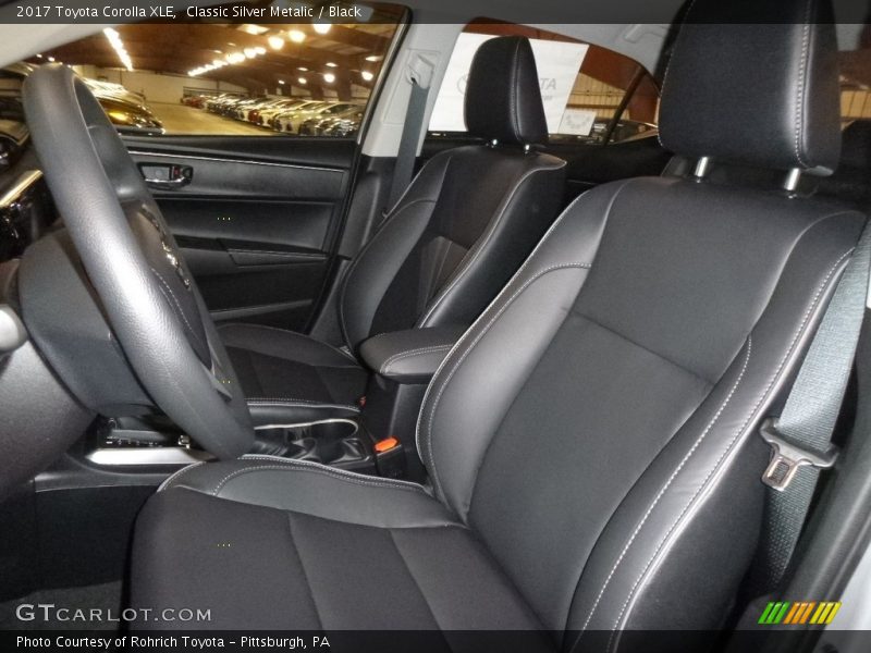 Classic Silver Metalic / Black 2017 Toyota Corolla XLE