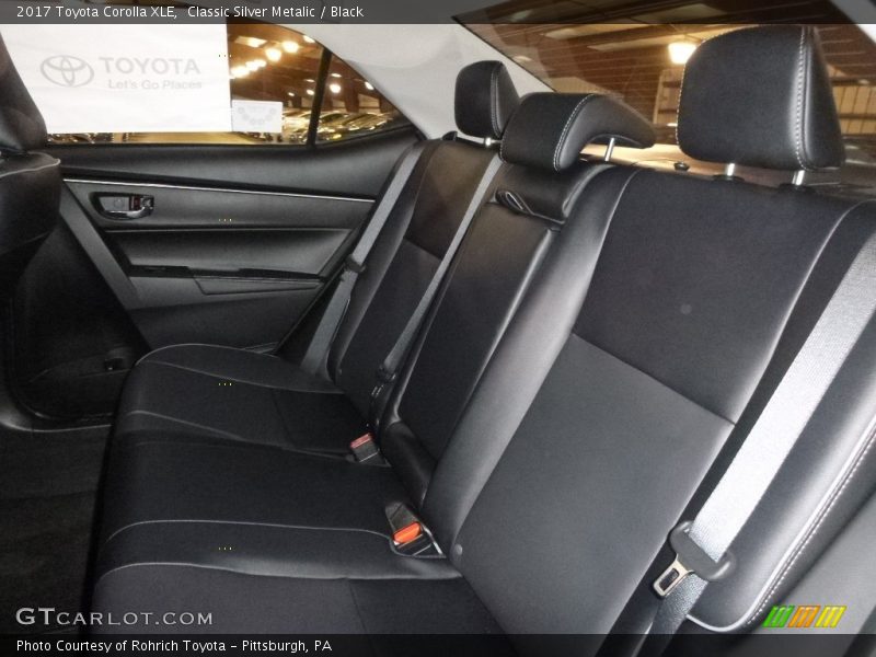 Classic Silver Metalic / Black 2017 Toyota Corolla XLE
