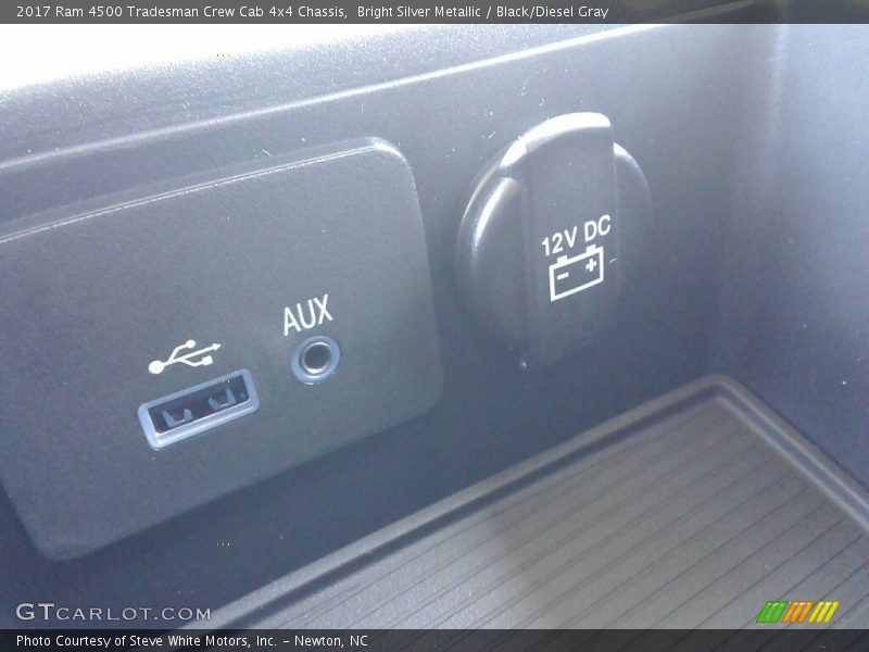Bright Silver Metallic / Black/Diesel Gray 2017 Ram 4500 Tradesman Crew Cab 4x4 Chassis
