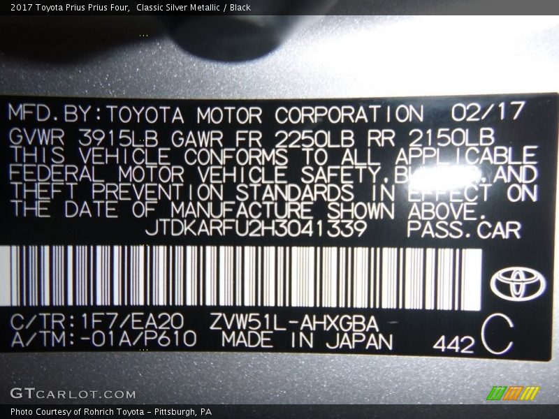 Classic Silver Metallic / Black 2017 Toyota Prius Prius Four