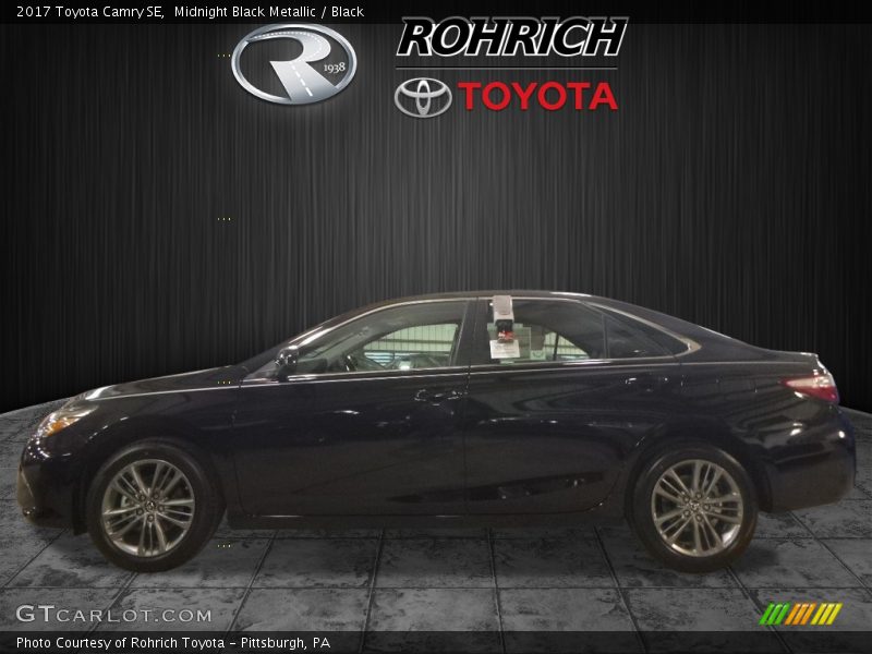 Midnight Black Metallic / Black 2017 Toyota Camry SE