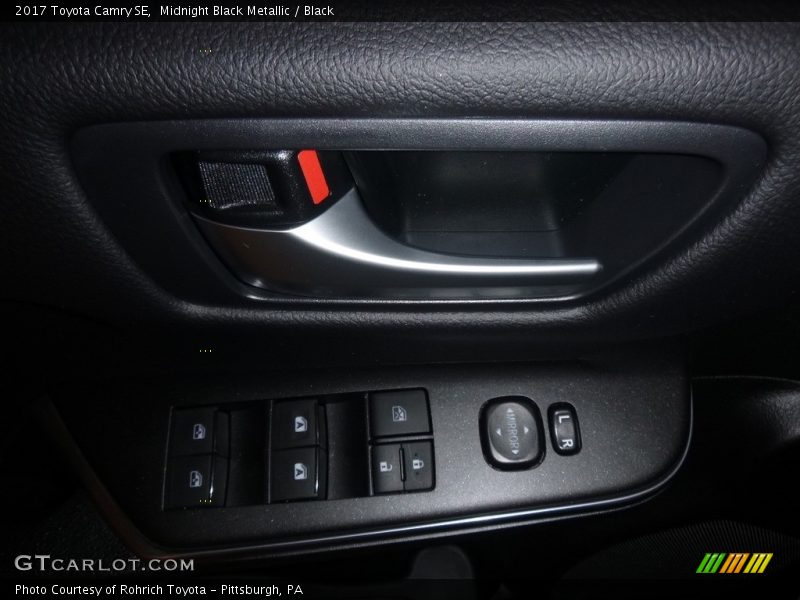 Midnight Black Metallic / Black 2017 Toyota Camry SE