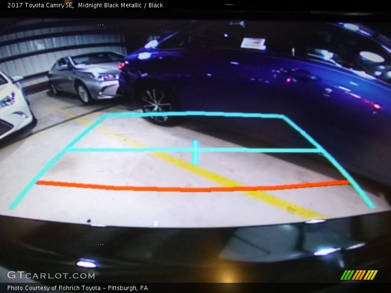 Midnight Black Metallic / Black 2017 Toyota Camry SE