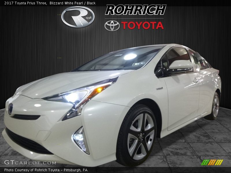 Blizzard White Pearl / Black 2017 Toyota Prius Three