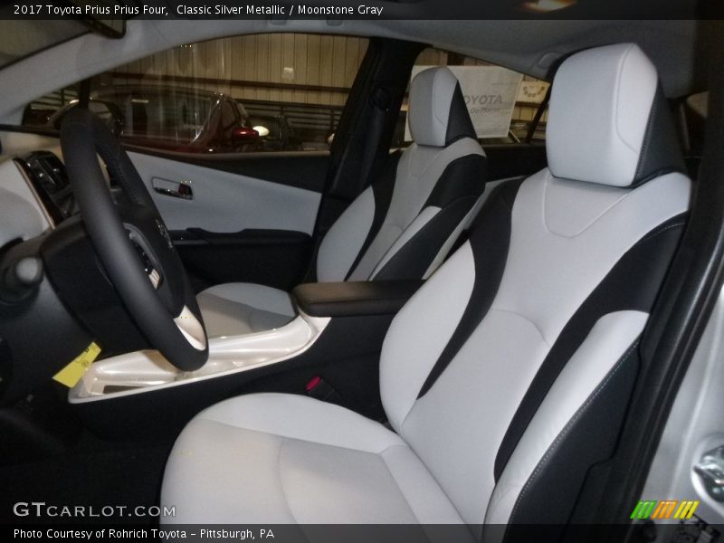 Classic Silver Metallic / Moonstone Gray 2017 Toyota Prius Prius Four