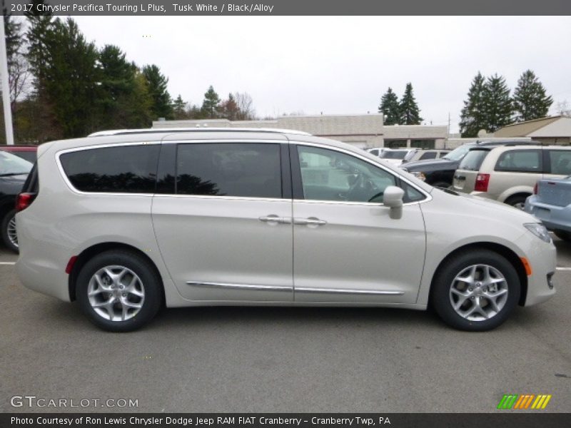 Tusk White / Black/Alloy 2017 Chrysler Pacifica Touring L Plus