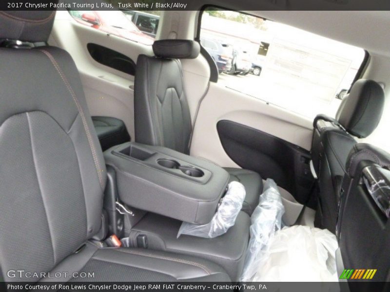 Tusk White / Black/Alloy 2017 Chrysler Pacifica Touring L Plus