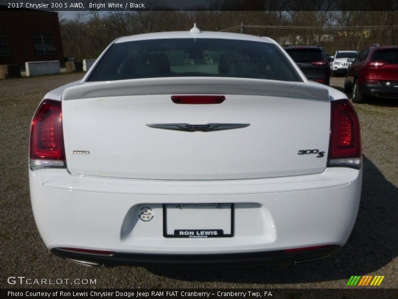 Bright White / Black 2017 Chrysler 300 S AWD