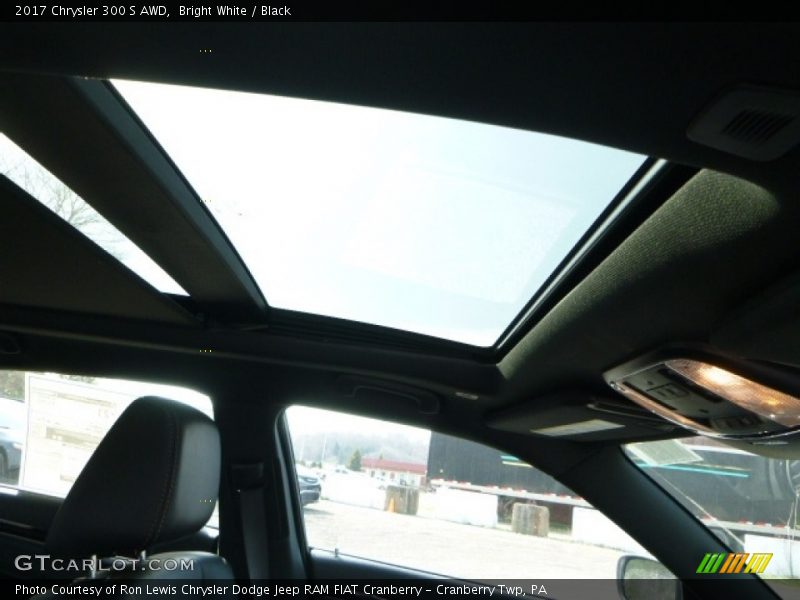Bright White / Black 2017 Chrysler 300 S AWD