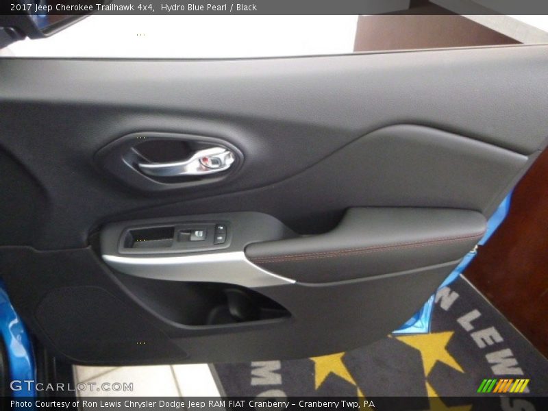 Hydro Blue Pearl / Black 2017 Jeep Cherokee Trailhawk 4x4
